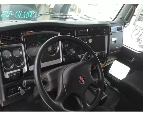 KENWORTH T440 CAB