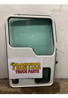 KENWORTH T440 Door Assembly, Front