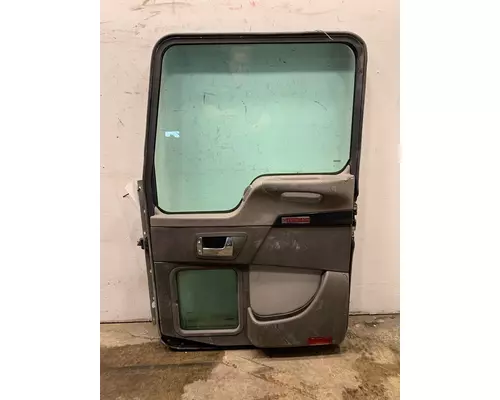 KENWORTH T440 Door Assembly, Front
