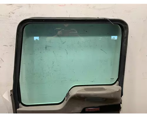 KENWORTH T440 Door Assembly, Front