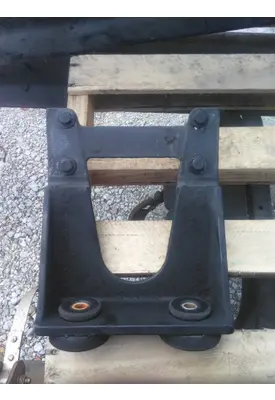 KENWORTH T440 ENGINE MOUNTS, VEHICLE (FRONT)