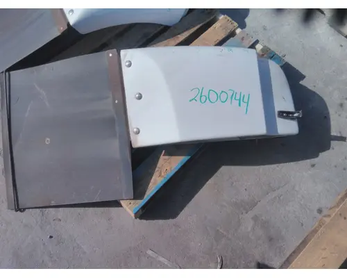 KENWORTH T440 FENDER EXTENSION