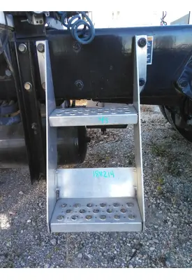 KENWORTH T440 FRAME STEP