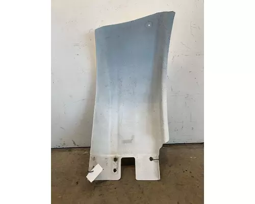 KENWORTH T440 Fender