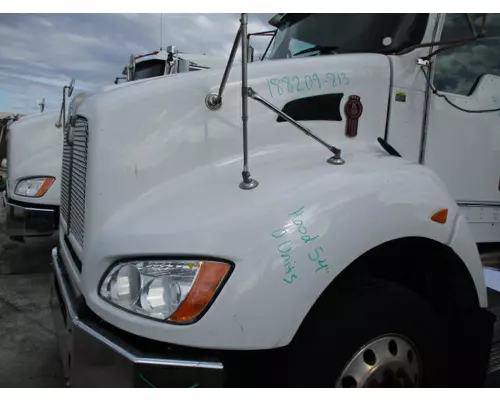 KENWORTH T440 HOOD