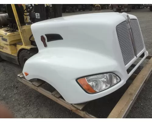 KENWORTH T440 Hood