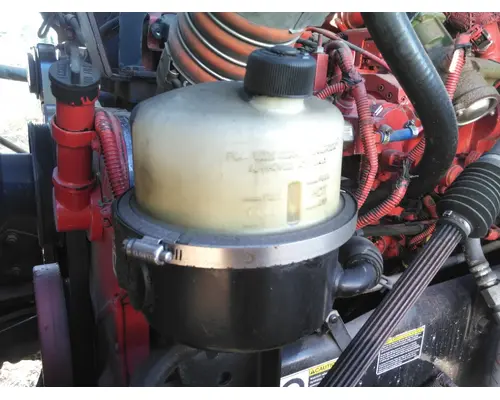 KENWORTH T440 POWER STEERING RESERVOIR