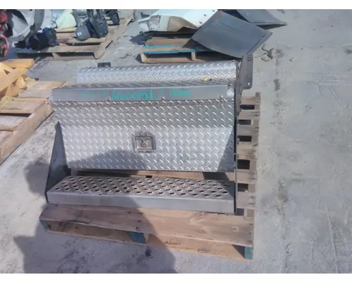 KENWORTH T440 TOOL BOX