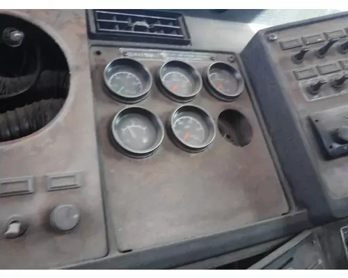 KENWORTH T600 / T800 Instrument Cluster