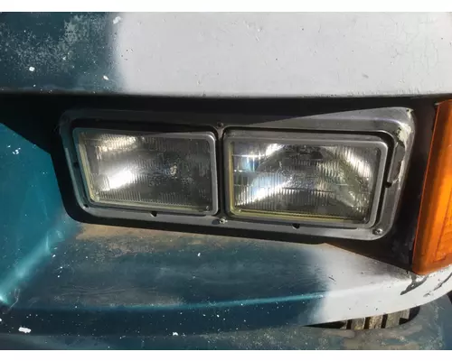 KENWORTH T600 1984-2007 HEADLAMP ASSEMBLY