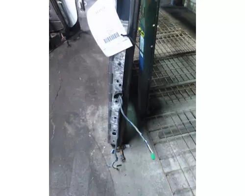 KENWORTH T600B 2004-2007 DOOR ASSEMBLY, FRONT
