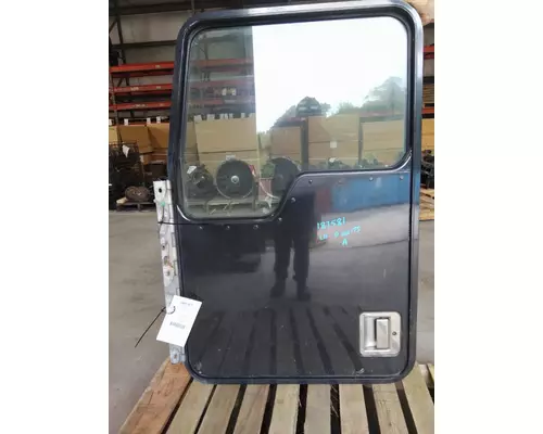 KENWORTH T600B 2004-2007 DOOR ASSEMBLY, FRONT