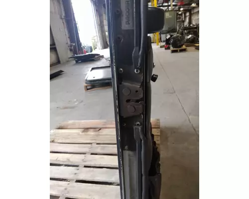 KENWORTH T600B 2004-2007 DOOR ASSEMBLY, FRONT