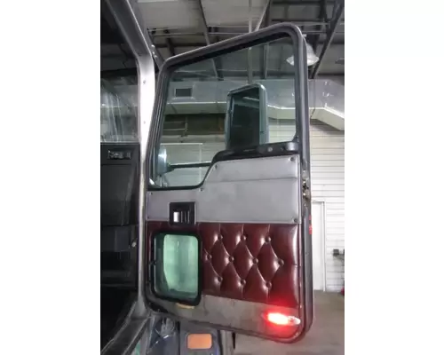 KENWORTH T600B 2004-2007 DOOR ASSEMBLY, FRONT