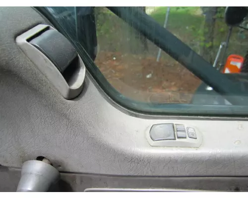KENWORTH T600B 2004-2007 DOOR ASSEMBLY, FRONT
