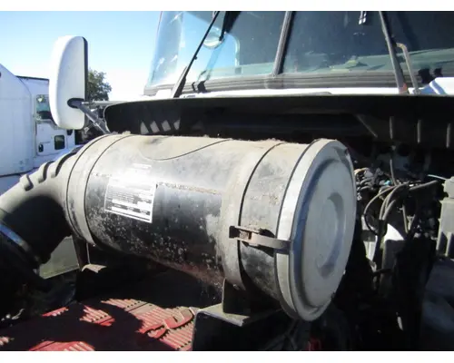KENWORTH T600B AIR CLEANER
