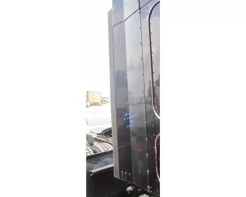 KENWORTH T600B CAB EXTENSION