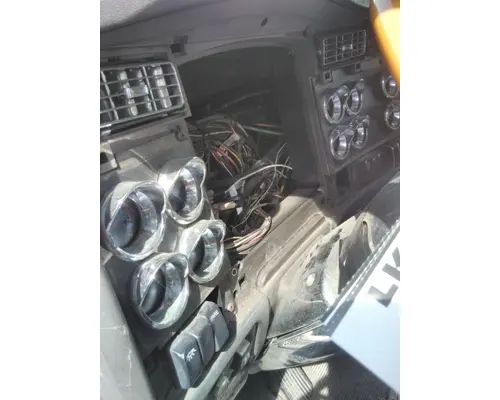 KENWORTH T600B CAB