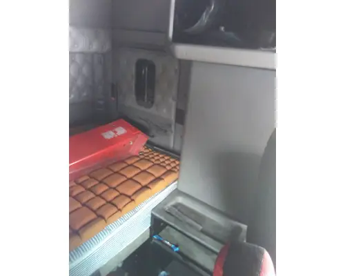 KENWORTH T600B CAB