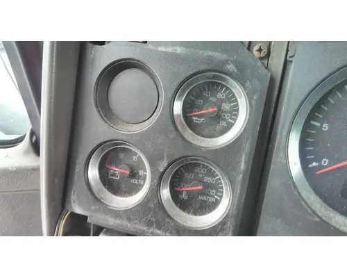 KENWORTH T600B DASH PANEL