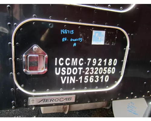 KENWORTH T600B DOOR, COMPARTMENT