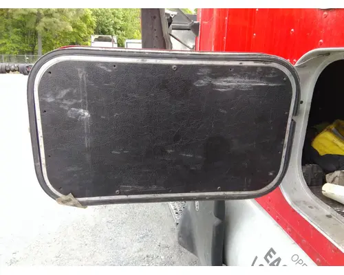 KENWORTH T600B DOOR, COMPARTMENT