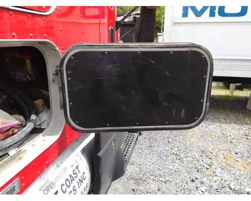 KENWORTH T600B DOOR, COMPARTMENT