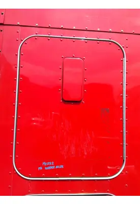 KENWORTH T600B DOOR, COMPARTMENT