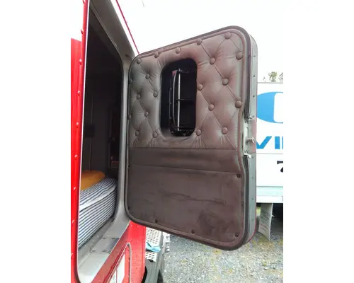 KENWORTH T600B DOOR, COMPARTMENT