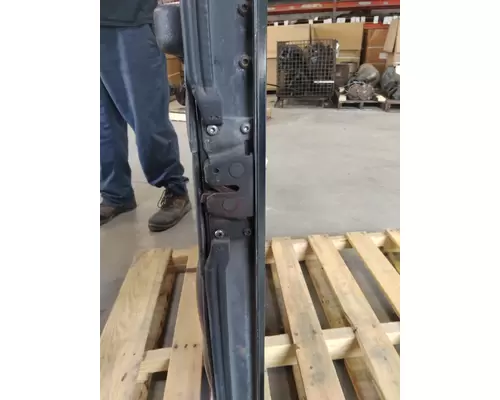 KENWORTH T600B DOOR ASSEMBLY, FRONT