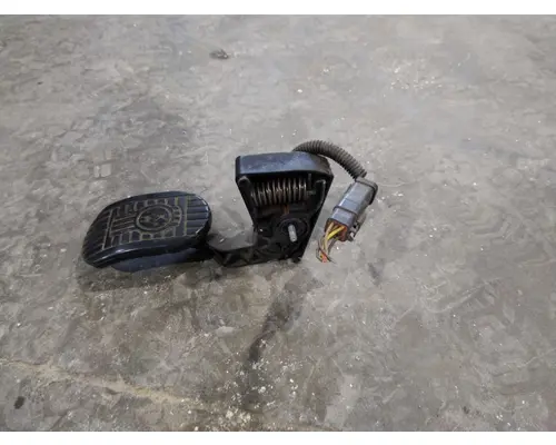 KENWORTH T600B FOOT PEDAL
