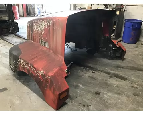 KENWORTH T600B HOOD