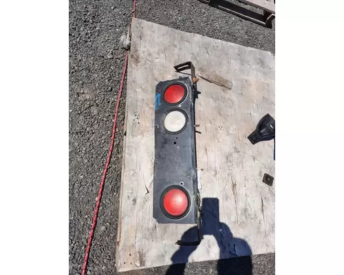 KENWORTH T600B STOP TURN TAIL LAMP