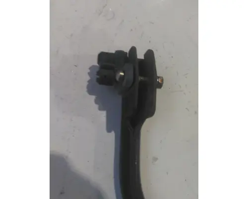 KENWORTH T600B WINDSHIELD WIPER ARM