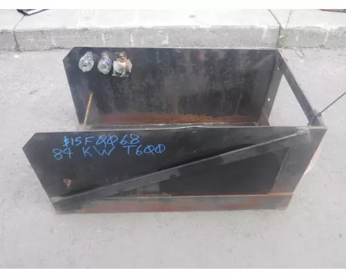 KENWORTH T600 BATTERY BOX