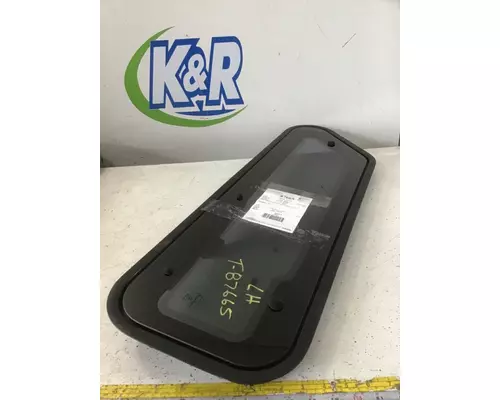 KENWORTH T600 Back Glass
