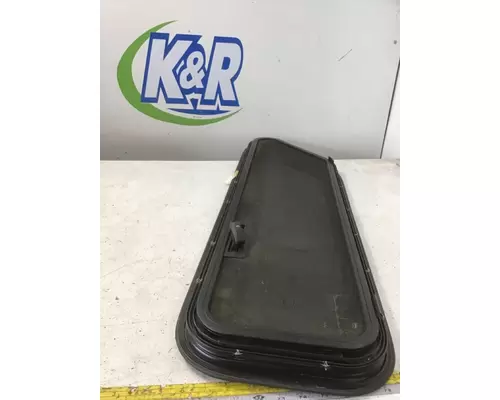 KENWORTH T600 Back Glass