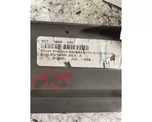 KENWORTH T600 Body Parts, Misc.