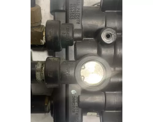 KENWORTH T600 Brake Proportioning Valve