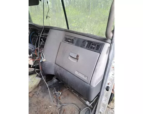 KENWORTH T600 Cab Mount