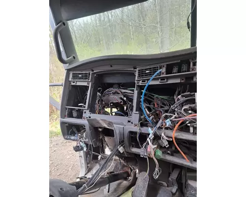 KENWORTH T600 Cab Mount