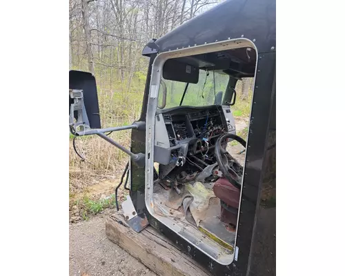 KENWORTH T600 Cab Mount