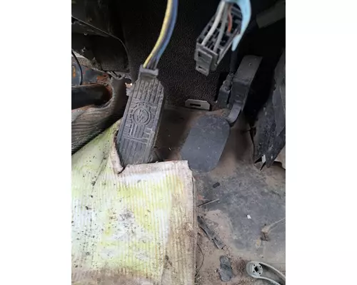 KENWORTH T600 Cab Mount