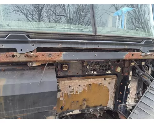 KENWORTH T600 Cab Mount