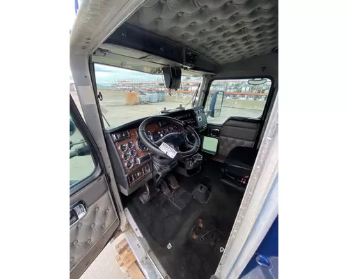 KENWORTH T600 Cab