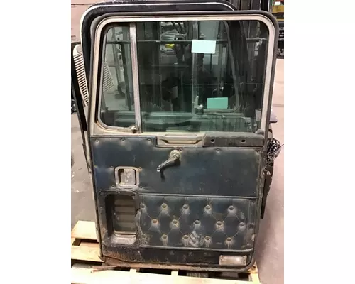 KENWORTH T600 DOOR ASSEMBLY, FRONT