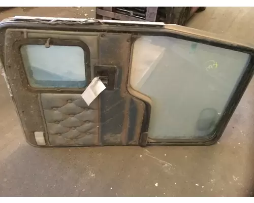 KENWORTH T600 DOOR ASSEMBLY, FRONT