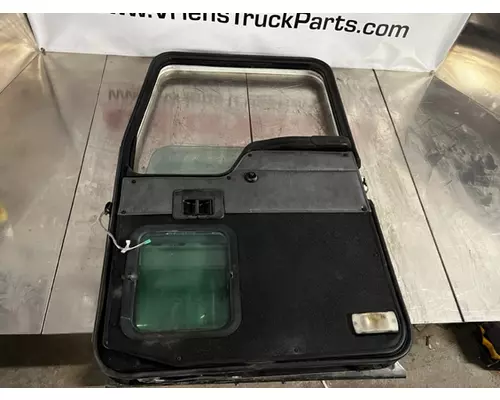 KENWORTH T600 Door Assembly, Front