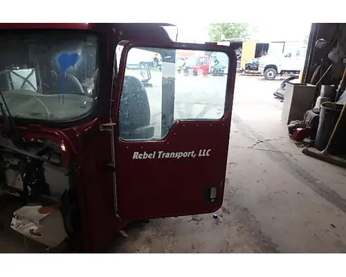 KENWORTH T600 Door Assembly, Front