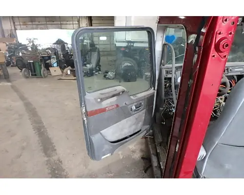 KENWORTH T600 Door Assembly, Front